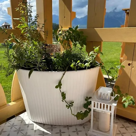 Apartliv